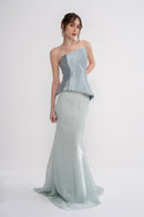 Manel-Fashion Astra set featuring stylish clothing and accessories, displayed in a well-lit fashion display.