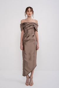 Elegant NERA dress by MANEL-FASHION featuring a stylish design, perfect for formal occasions.