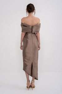 Elegant NERA dress by MANEL-FASHION featuring a stylish design, perfect for formal occasions and sophisticated looks.