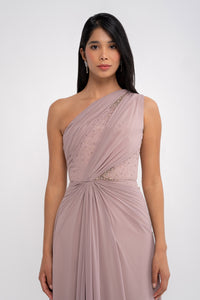 Manel-Fashion Myth Dress in elegant fabric, featuring a stylish design perfect for formal or semi-formal occasions.