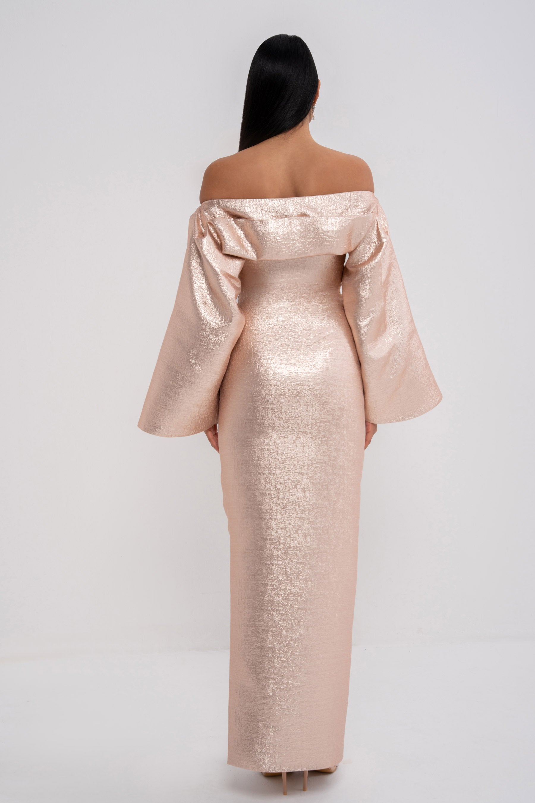 MANEL-FASHION JUNO SET featuring stylish matching top and bottom in a modern design, perfect for casual or lounge wear.