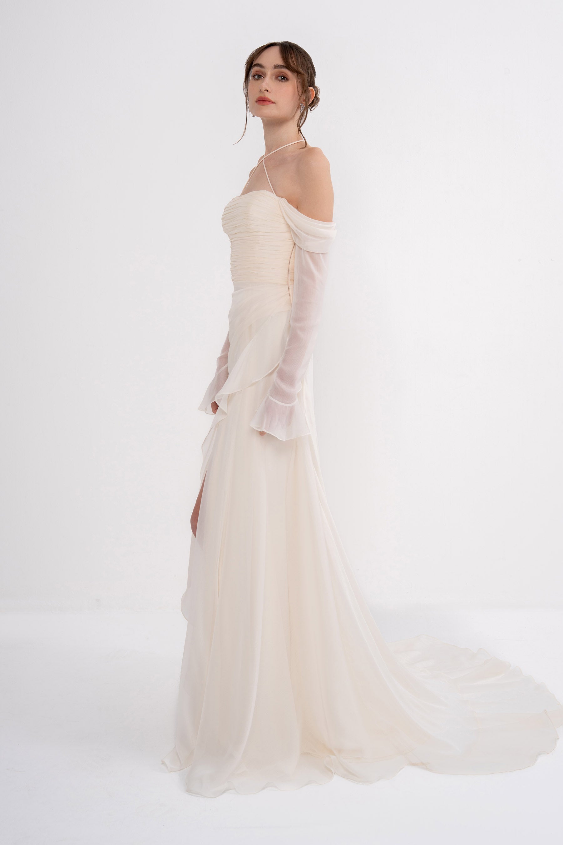 Elegant Harmonia dress by Manel-Fashion featuring a stylish design and flowing fabric, perfect for casual or formal occasions.
